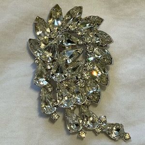 Vintage KRAMER  Brooch.